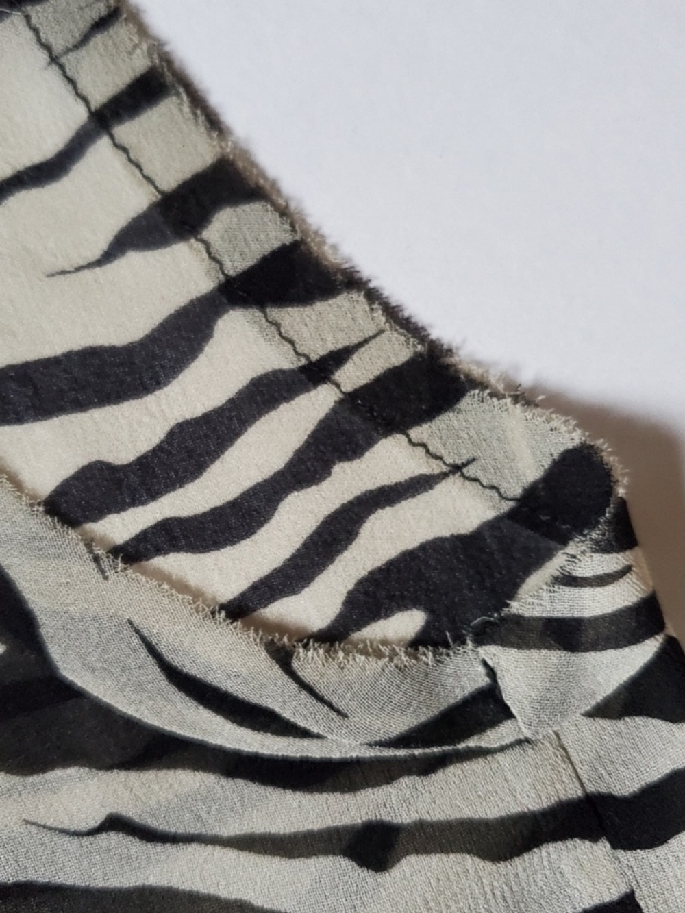 Nili Lotan “ Sadie Tank “ Bengal Tiger Sheer Zebra SILK Top Blouse Black Cream M - Picture 11 of 16